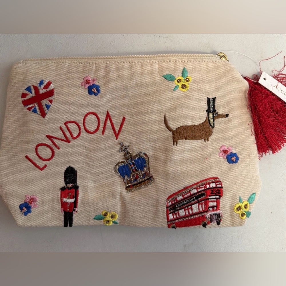 Embroidered London Theme Clutch - Cream